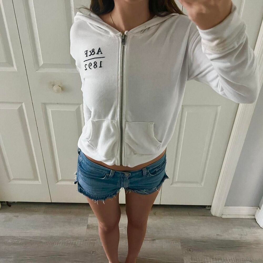 Abercrombie-fitch Women's White Sweatshirt - Picture 2 of 3